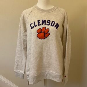 Clemson Women’s Light Gray League Sweatshirt